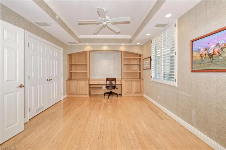 Bedroom/Office with Built-ins