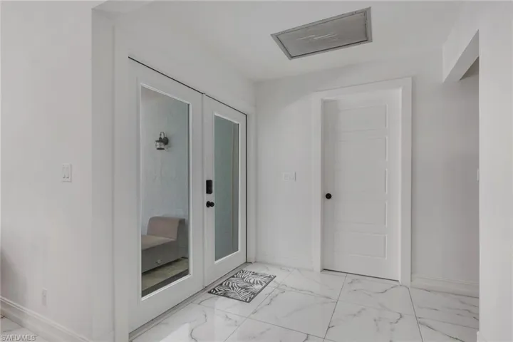 521 31st St Sw, Naples, Florida 34117
