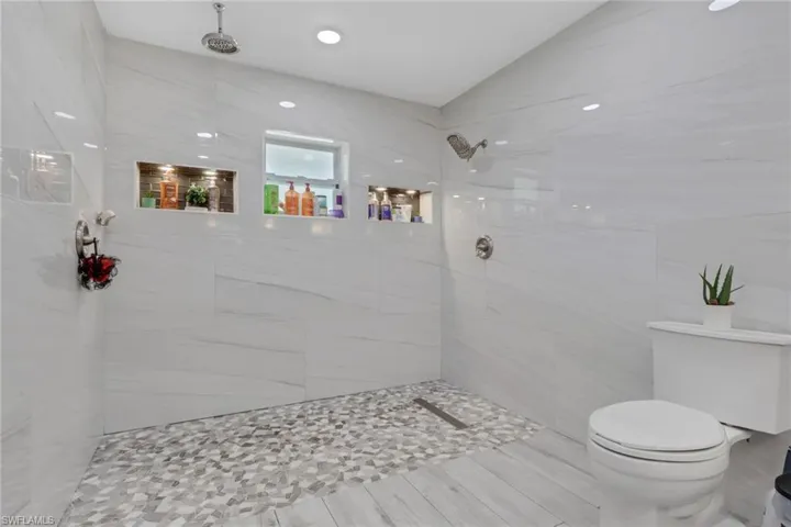521 31st St Sw, Naples, Florida 34117
