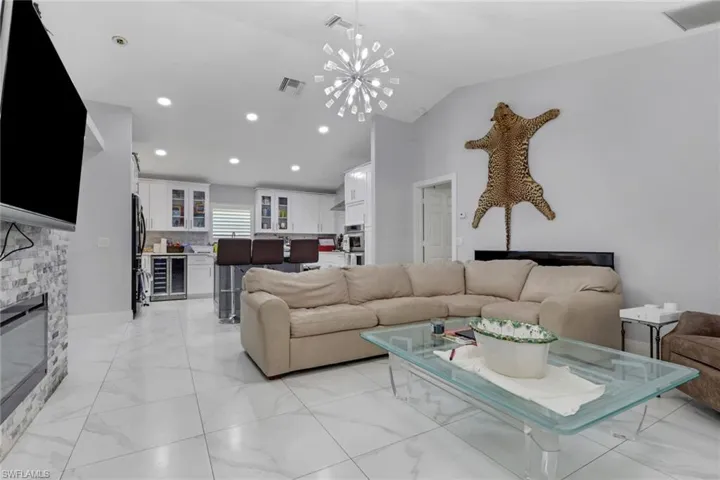521 31st St Sw, Naples, Florida 34117