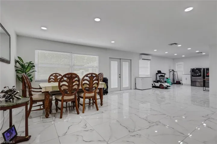 521 31st St Sw, Naples, Florida 34117
