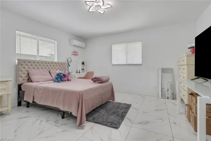 521 31st St Sw, Naples, Florida 34117