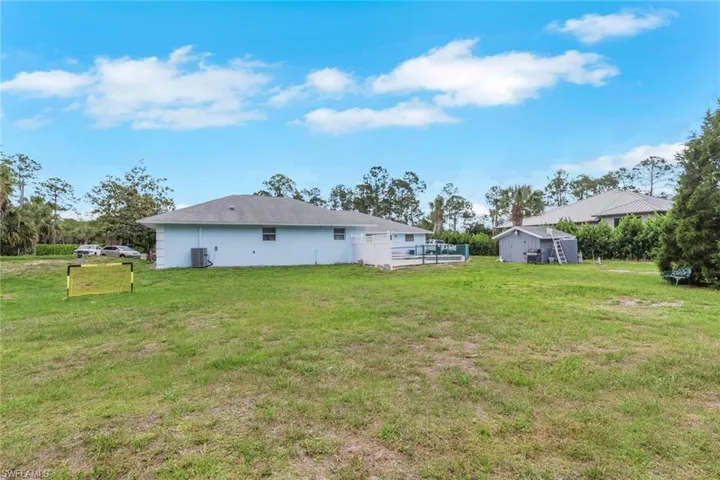 521 31st St Sw, Naples, Florida 34117