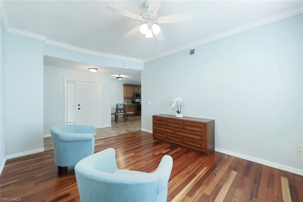 360 Robin Hood CIR, Naples, FL 34104,224027346