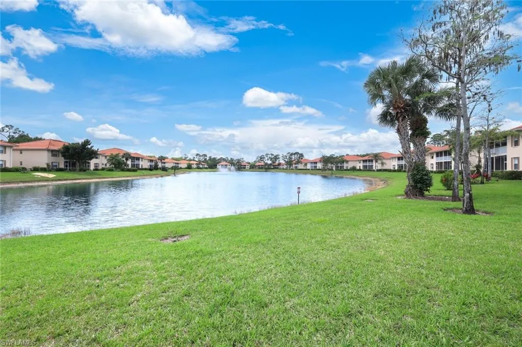 360 Robin Hood CIR, Naples, FL 34104,224027346