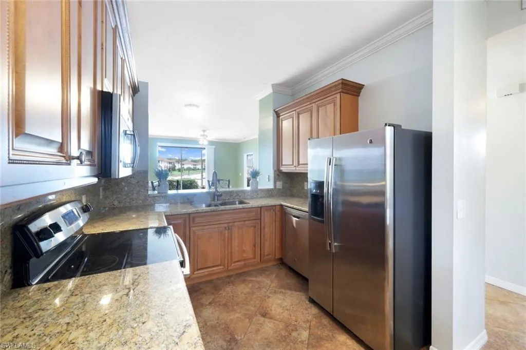 360 Robin Hood CIR, Naples, FL 34104,224027346