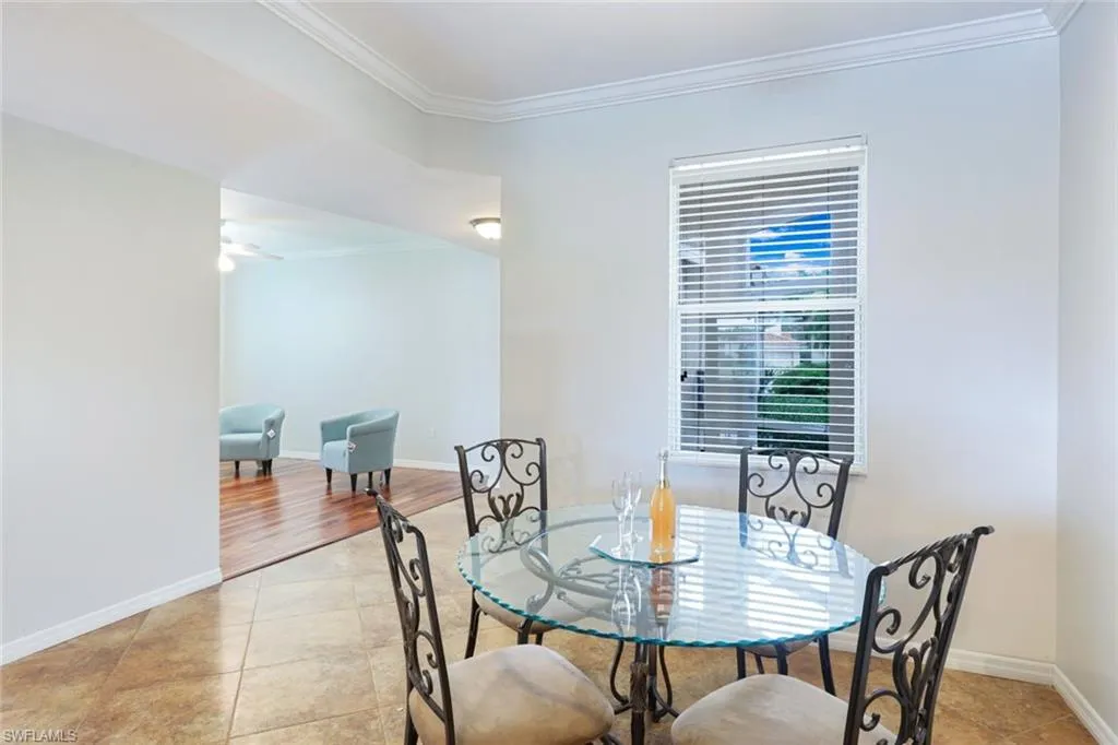 360 Robin Hood CIR, Naples, FL 34104,224027346
