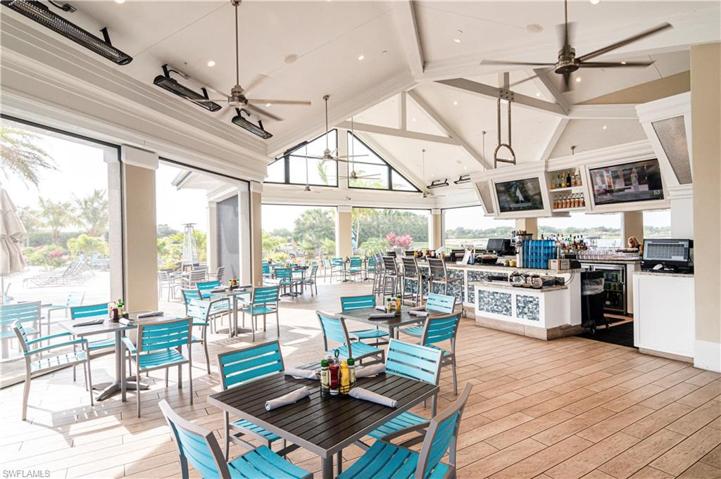 Indoor/Outdoor Cabana Bar & Grill