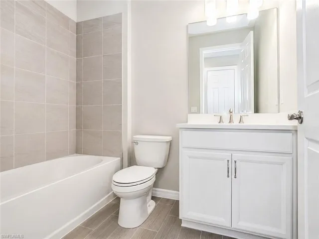 1264 Enbrook Loop, Naples, Florida 34114