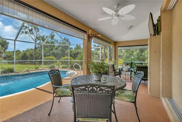 Sunroom with ceiling fan