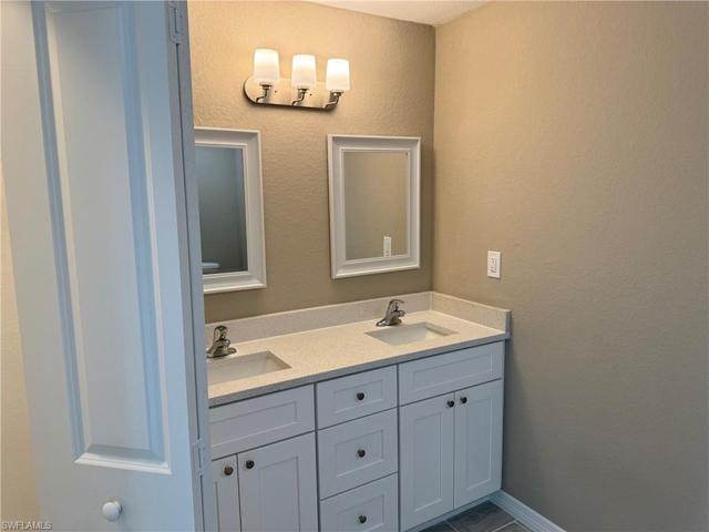 1640 NW 2nd  ST, Cape Coral, FL 33993