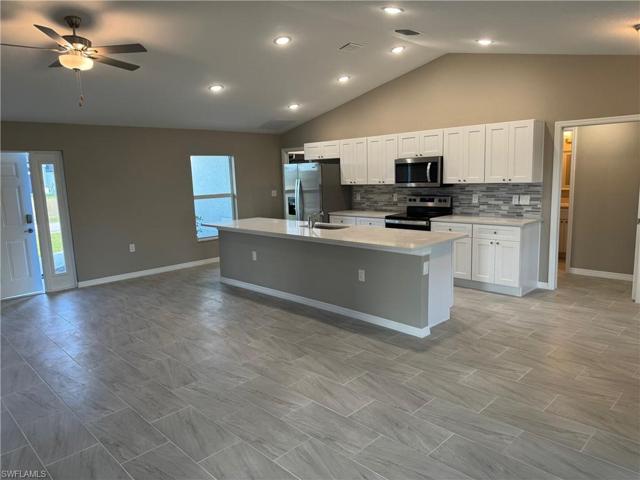 1640 NW 2nd  ST, Cape Coral, FL 33993