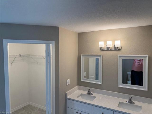 1640 NW 2nd  ST, Cape Coral, FL 33993