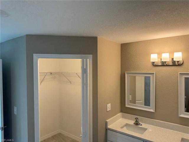 1640 NW 2nd  ST, Cape Coral, FL 33993