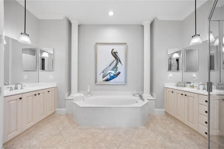 9205  Museo  CIR, Naples, FL 34114
