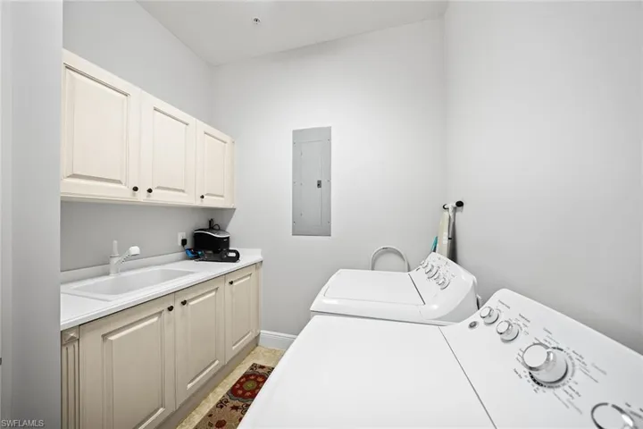 9205  Museo  CIR, Naples, FL 34114