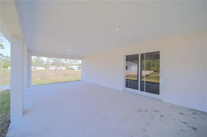 Oversized Covered Lanai With Dual Sliders!