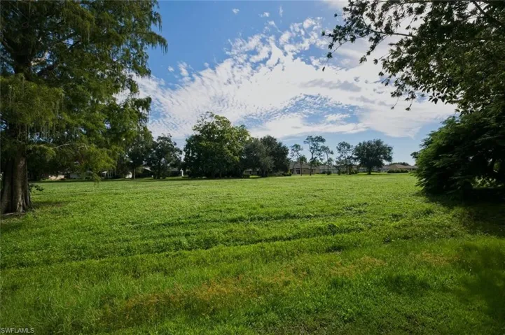 173 Belle Isle Cir, Naples, Florida 34112