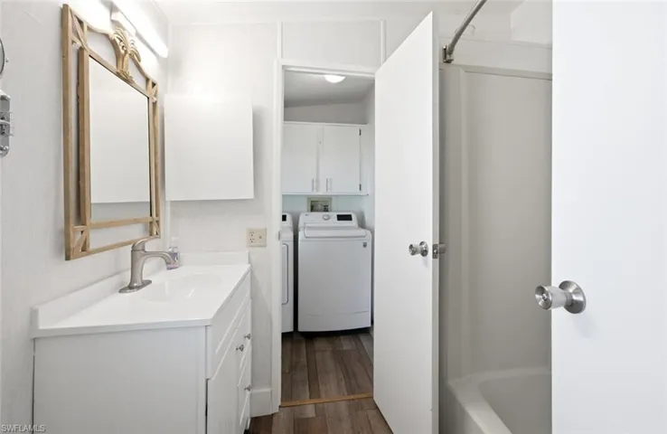 173 Belle Isle Cir, Naples, Florida 34112
