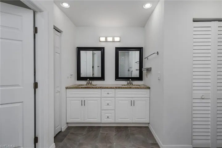 661 Valley Dr, Bonita Springs, Florida 34134
