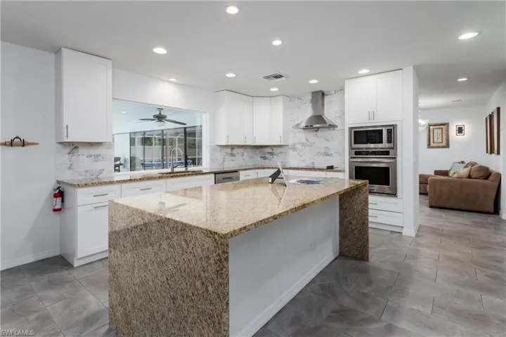 661 Valley Dr, Bonita Springs, Florida 34134