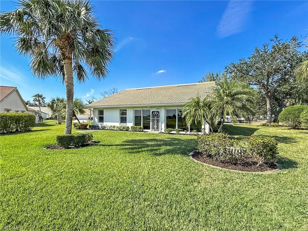 16101 Kelly Woods DR, Fort Myers, FL 33908,225015127