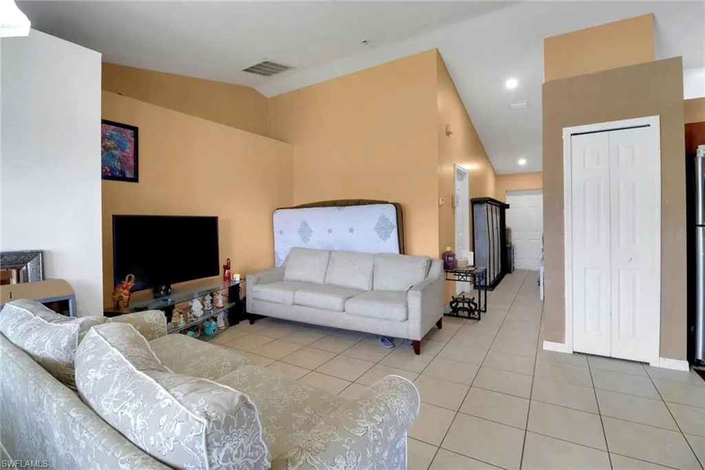 4110 24th ST, Lehigh Acres, FL 33976,225063071