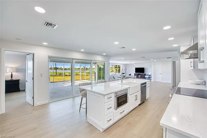 Kitchen with a center island