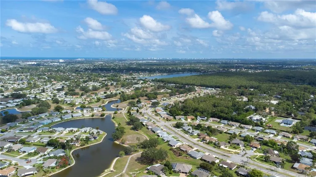 112 Bordeaux CIR, Naples, FL 34112,225051247
