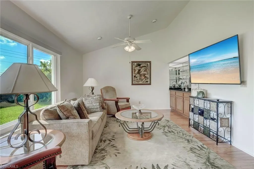 112 Bordeaux CIR, Naples, FL 34112,225051247