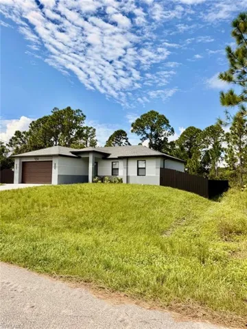 724 Drury Ave, Lehigh Acres, Florida 33974