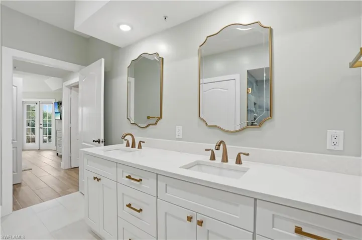 7671 Pebble Creek Cir 204, Naples, Florida 34108