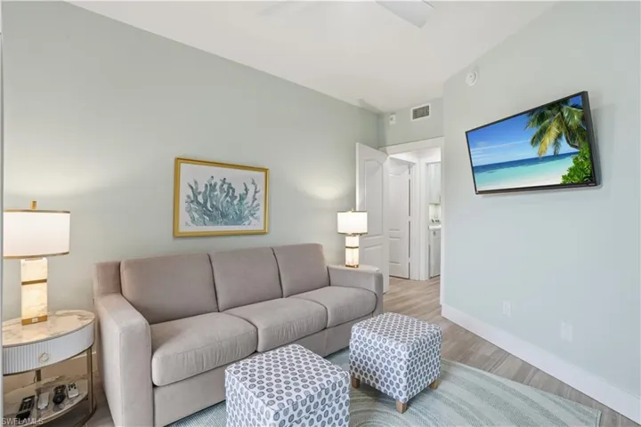 7671 Pebble Creek Cir 204, Naples, Florida 34108