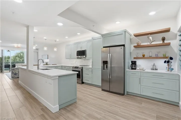 7671 Pebble Creek Cir 204, Naples, Florida 34108