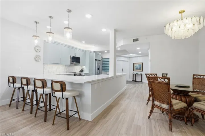 7671 Pebble Creek Cir 204, Naples, Florida 34108