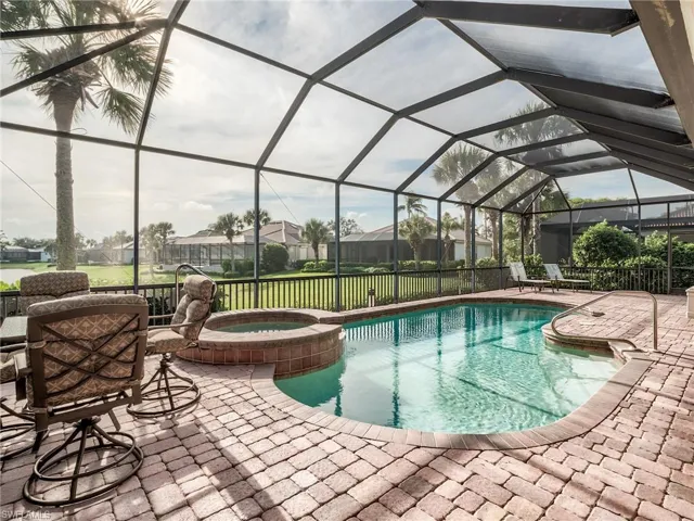 Pool view to the right