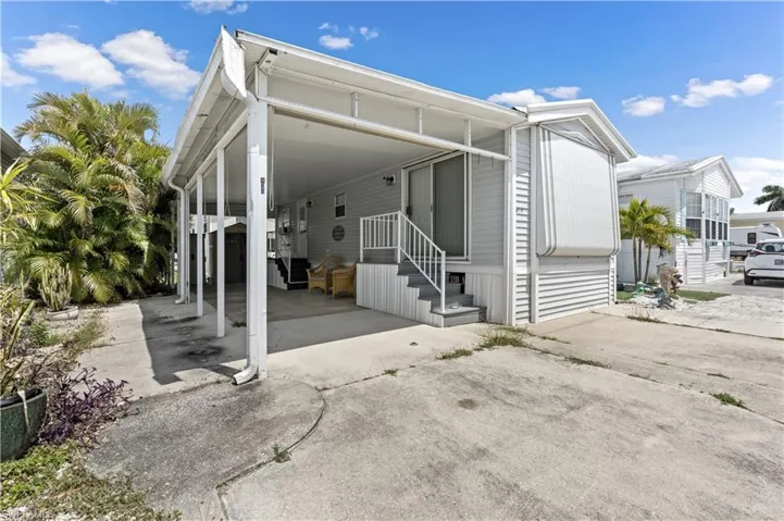 5756  Pink Panther  DR, Fort Myers, FL 33908