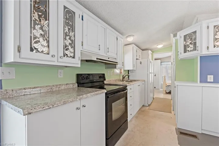 5756  Pink Panther  DR, Fort Myers, FL 33908
