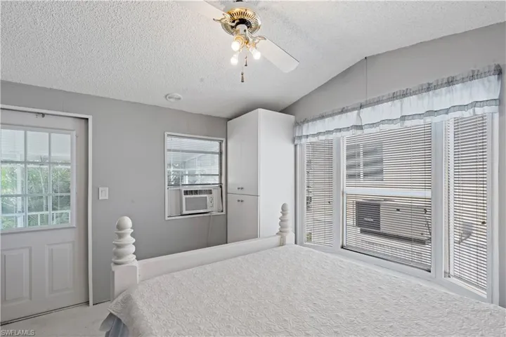 5756  Pink Panther  DR, Fort Myers, FL 33908