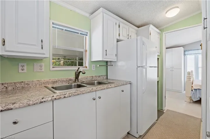 5756  Pink Panther  DR, Fort Myers, FL 33908