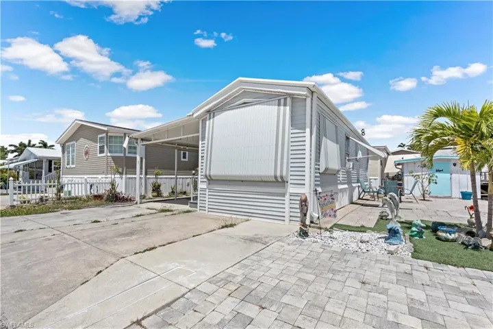 5756  Pink Panther  DR, Fort Myers, FL 33908