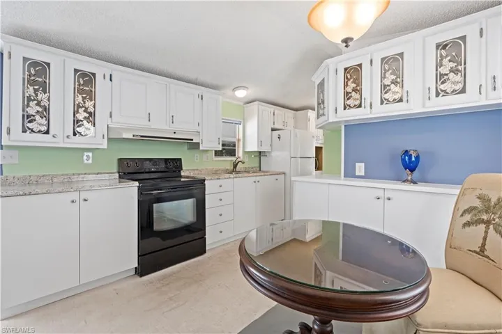5756  Pink Panther  DR, Fort Myers, FL 33908