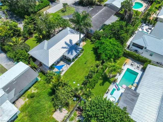 1304  Milano  DR, Naples, FL 34103
