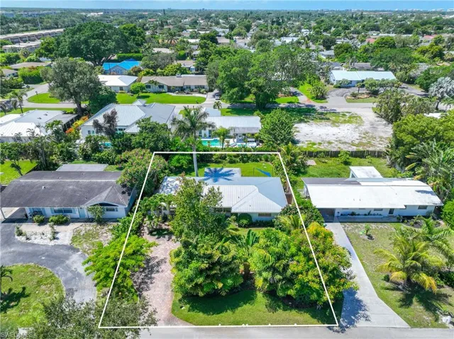 1304  Milano  DR, Naples, FL 34103