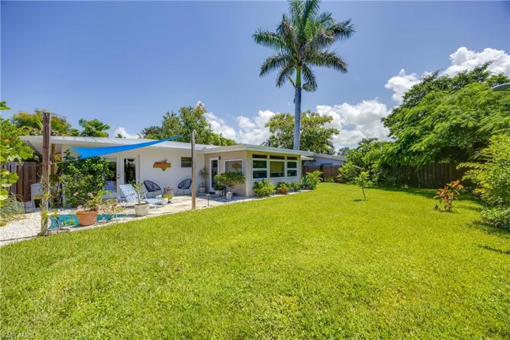 1304  Milano  DR, Naples, FL 34103