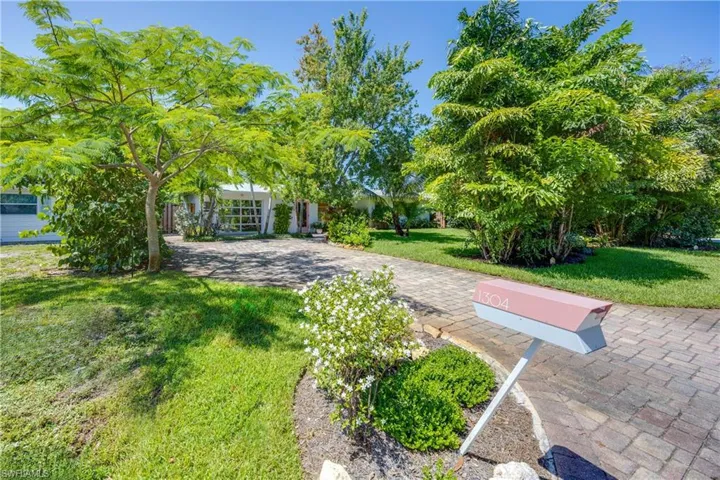 1304  Milano  DR, Naples, FL 34103