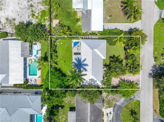 1304  Milano  DR, Naples, FL 34103