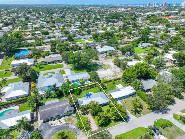 1304  Milano  DR, Naples, FL 34103