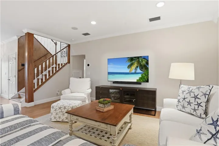 3814 Survey Cir, Bonita Springs, Florida 34134