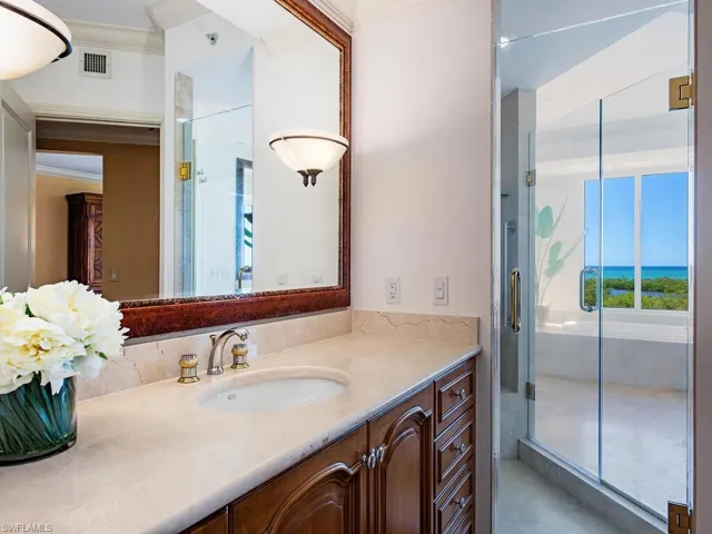 6597 Nicholas Blvd # 803, Naples, Florida 34108